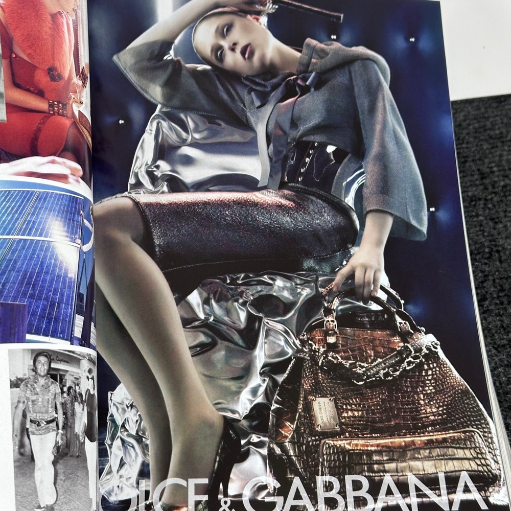 Vogue Magazine September 2007 Sienna Miller Biggest Issue Ever 840 Pages 08449 - Picture 14 of 15
